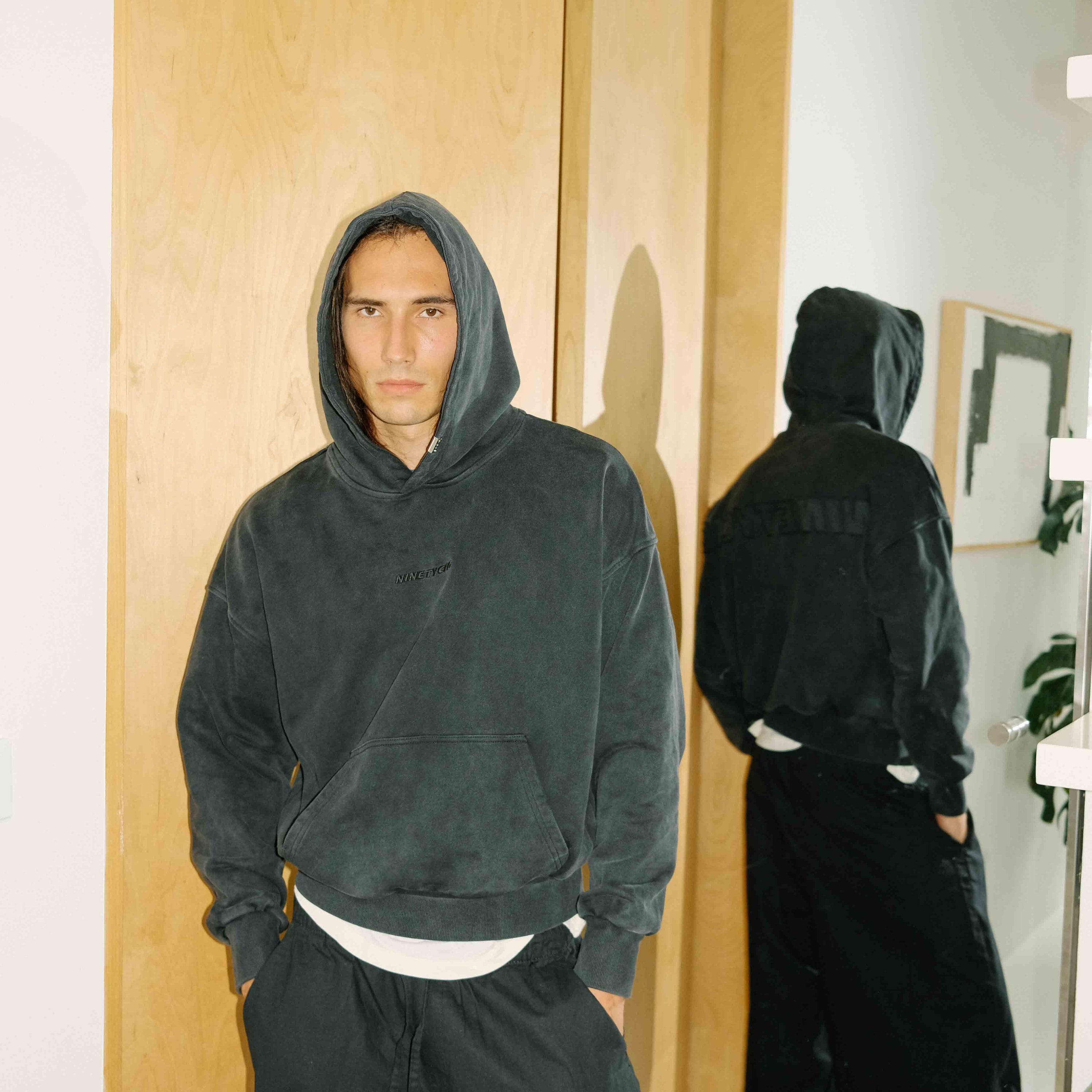 90CIG LOGO HOODIE - Washed Black