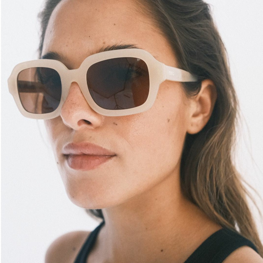 90CIG XXX02 Creme/Brown Unisex Sunglasses
